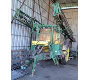 Причіпний обприскувач John Deere 732