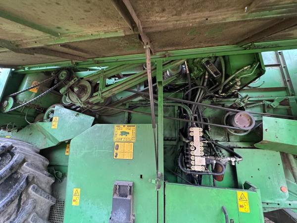 Комбайн John Deere 2264 (1997)