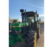 Трактор John Deere 2850