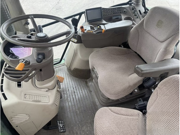 Трактор John Deere 6150R (2015)
