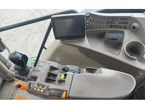 Трактор John Deere 6150R (2015)