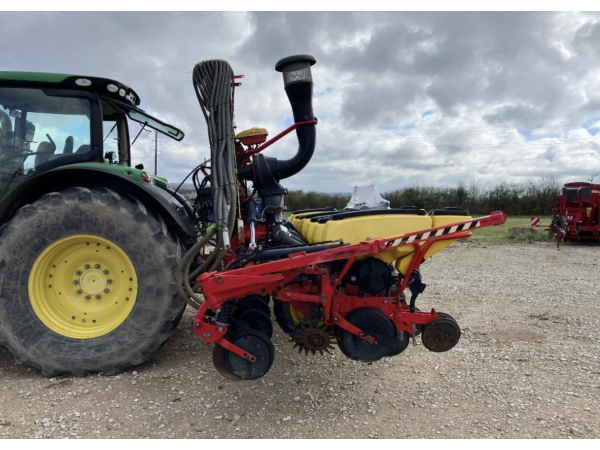 Селяка Vaderstad Tempo TPV 8 (2017)