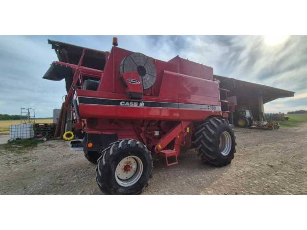 Комбайн Case IH 2388 Exclusive (2004)