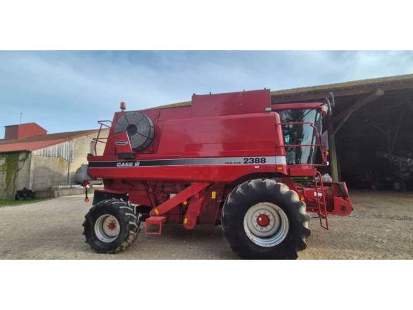 Комбайн Case IH 2388 Exclusive (2004)