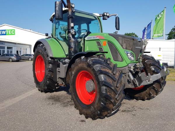 Трактор Fendt 724 Vario (2015)
