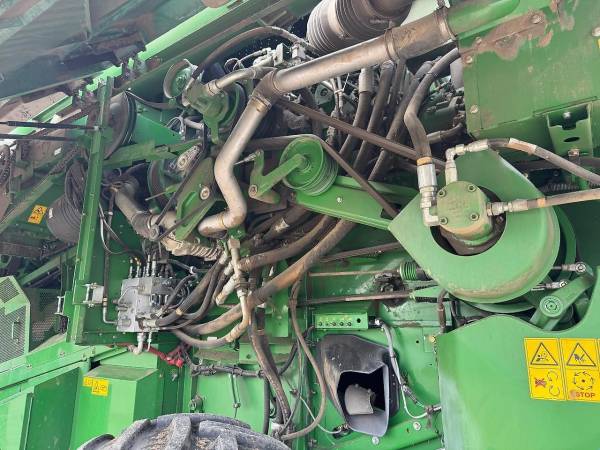 Комбайн John Deere S690i (2015)