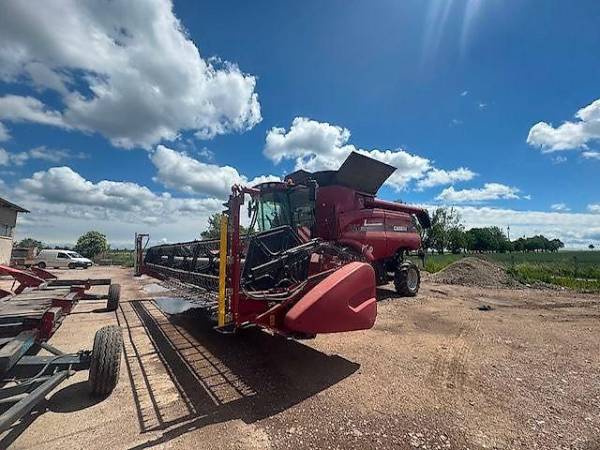 Комбайн Case IH 8120 Axial-Flow (2010)
