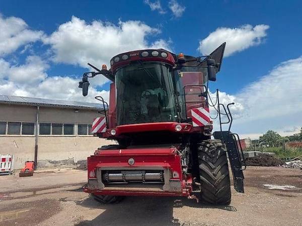 Комбайн Case IH 8120 Axial-Flow (2010)