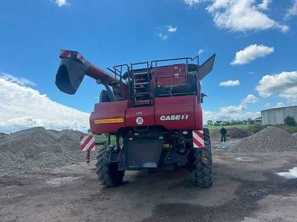 Комбайн Case IH 8120 Axial-Flow (2010)