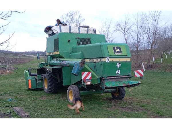 Комбайн John Deere 1075 (1985)