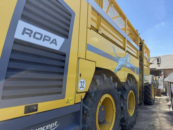Бурякозбиральний комбайн Ropa Tiger 6s (2021)