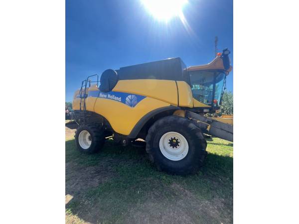 Комбайн New Holland CX8080 (2009)