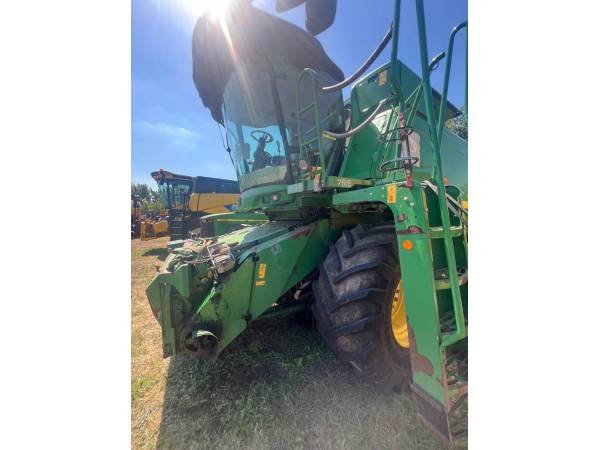 Комбайн John Deere W650i (2012)