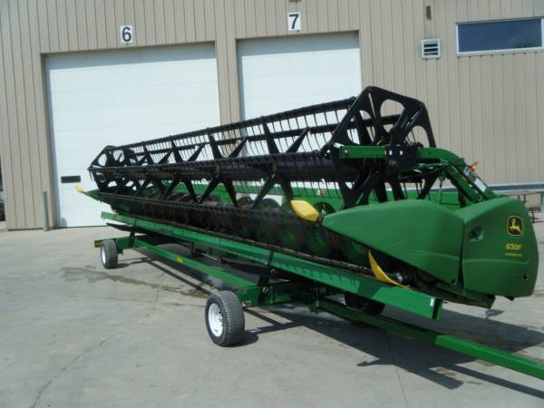 Жниварка зернова John Deere 630F (2012)