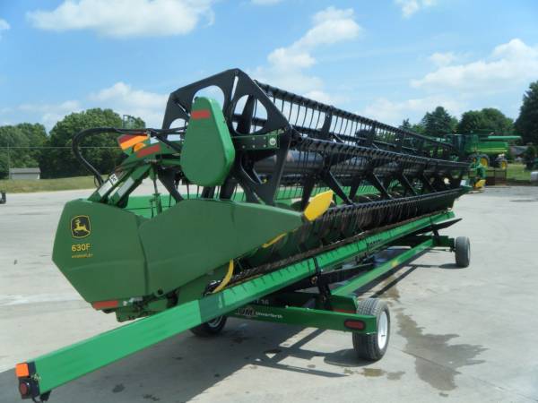 Жниварка зернова John Deere 630F (2012)
