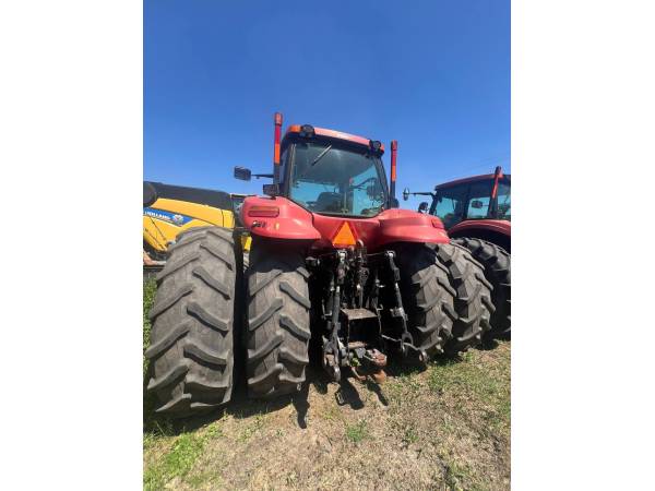 Трактор Case IH Magnum 335 (2010)