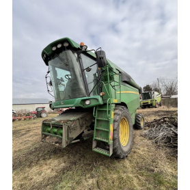 Комбайн John Deere W330 (2015)