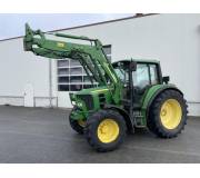 Трактор John Deere 6330