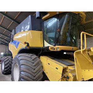 Комбайн New Holland CR 9080 (2007)