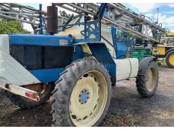 Самохідний обприскувач Matrot M24D (2002)