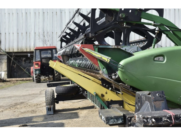 Комбайн John Deere S690i (2011)