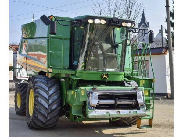 Комбайн John Deere S690i (2011)
