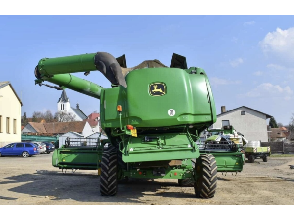 Комбайн John Deere S690i (2011)