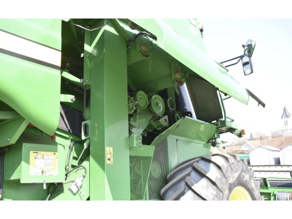 Комбайн John Deere S690i (2011)