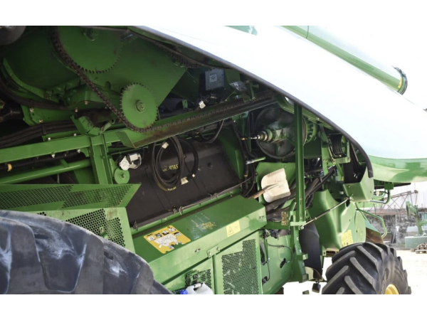 Комбайн John Deere S690i (2011)