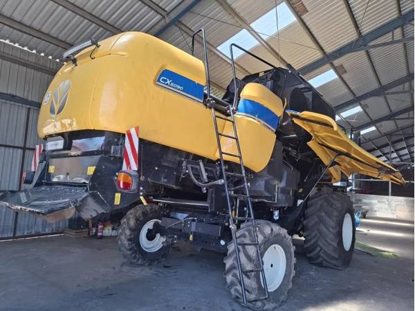 Комбайн New Holland CX6090 (2014)