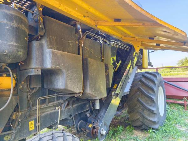 Комбайн New Holland CS6090 (2007)