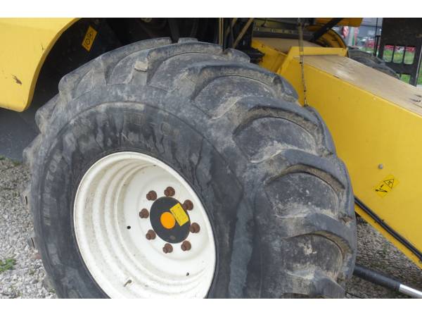 Комбайн New Holland TC5050 (2009)