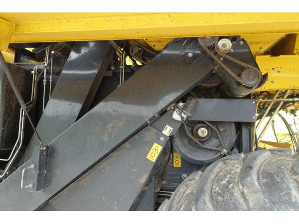 Комбайн New Holland TC5050 (2009)