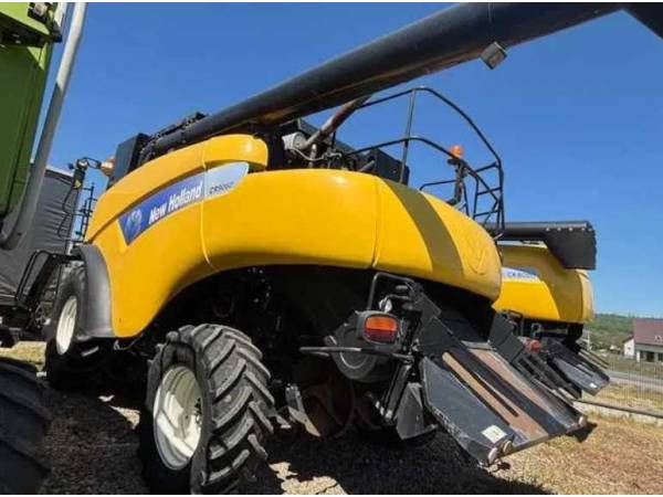 Комбайн New Holland CR 9060 (2010)