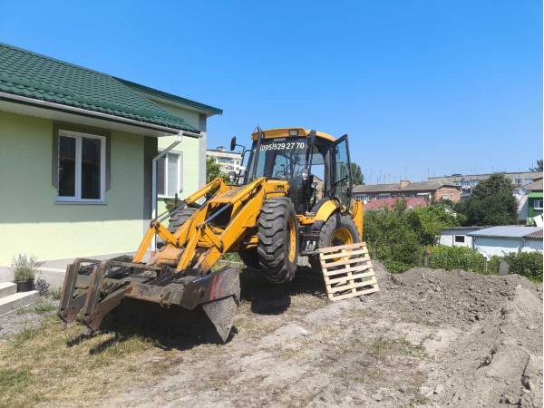 Екскаватор-навантажувач JCB 4CX (2002)