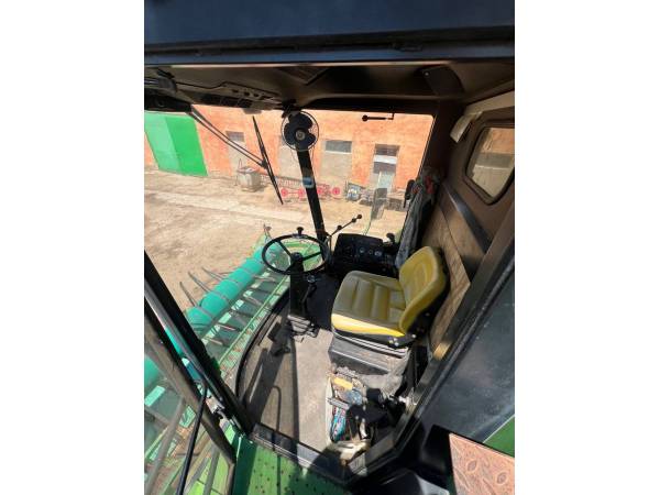 Комбайн John Deere 1075 