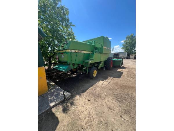 Комбайн John Deere 1075 