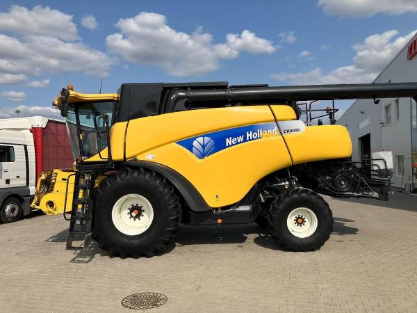 Комбайн New Holland CR9090 (2009)