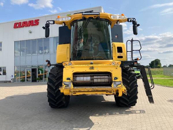 Комбайн New Holland CR9090 (2009)