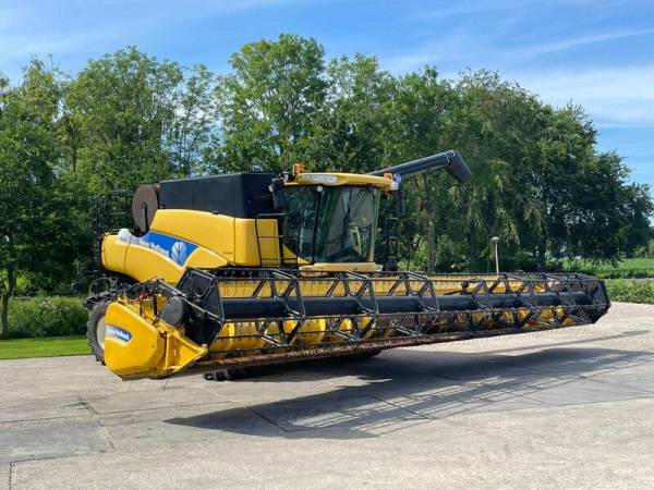 Комбайн New Holland CR 980 (2006)
