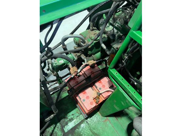 Комбайн John Deere 9880STS (2004)