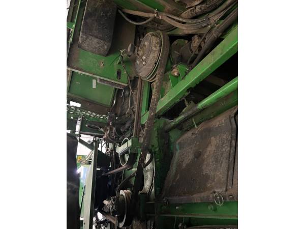 Комбайн John Deere 9880STS (2004)
