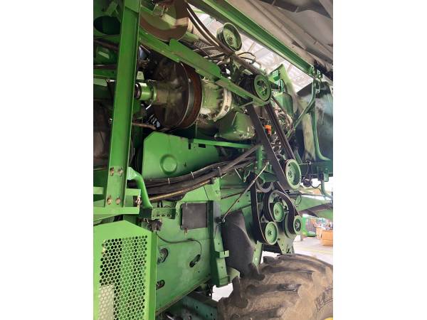 Комбайн John Deere 9880STS (2004)