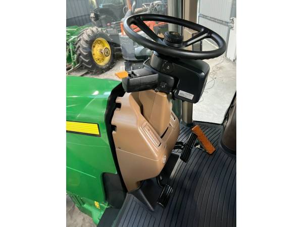 Трактор John Deere 8430 (2007)