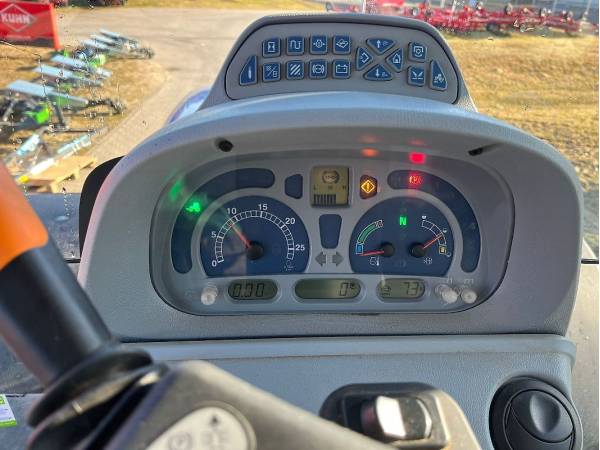 Трактор New Holland T7.210 (2010)