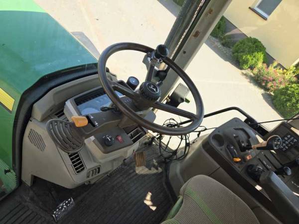 Трактор John Deere 6820 (2005)