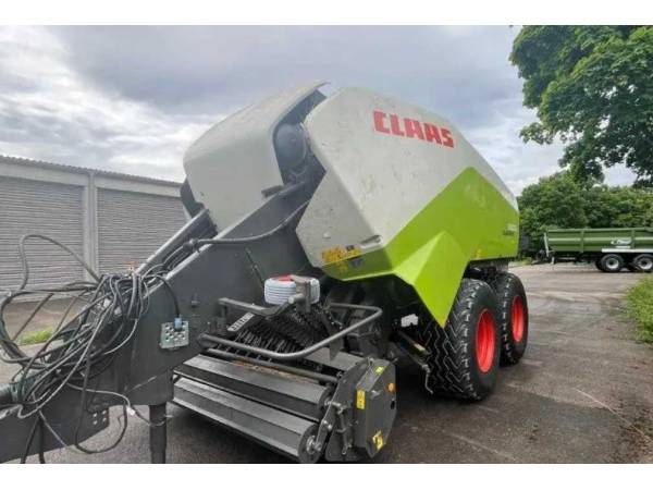 Прес-підбирач Claas Quadrant 2200 RC (2009)