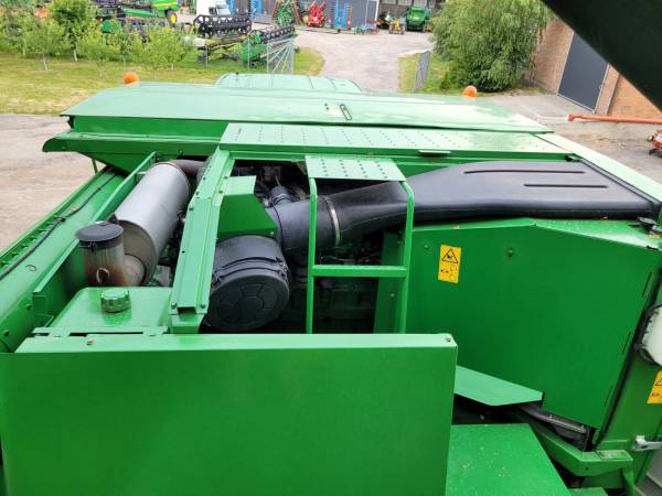 Комбайн John Deere W660 (2009)