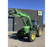 Трактор John Deere 6810