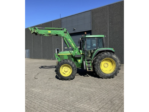 Трактор John Deere 6810 (1998)